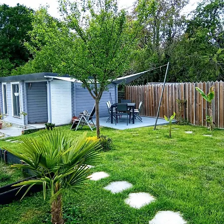 Bed & Breakfast Agreable Petit *