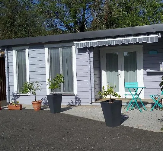 Agreable Petit 3* Camarsac